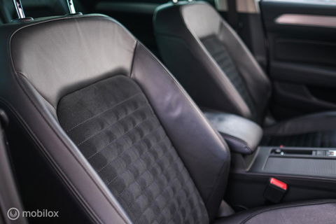 Volkswagen Passat Variant 1.4 TSI ACT Highline Business R | VC | ACC | Camera | Alcantara | Trekhaak | Dealer onderhouden | LED | Rijklaar |