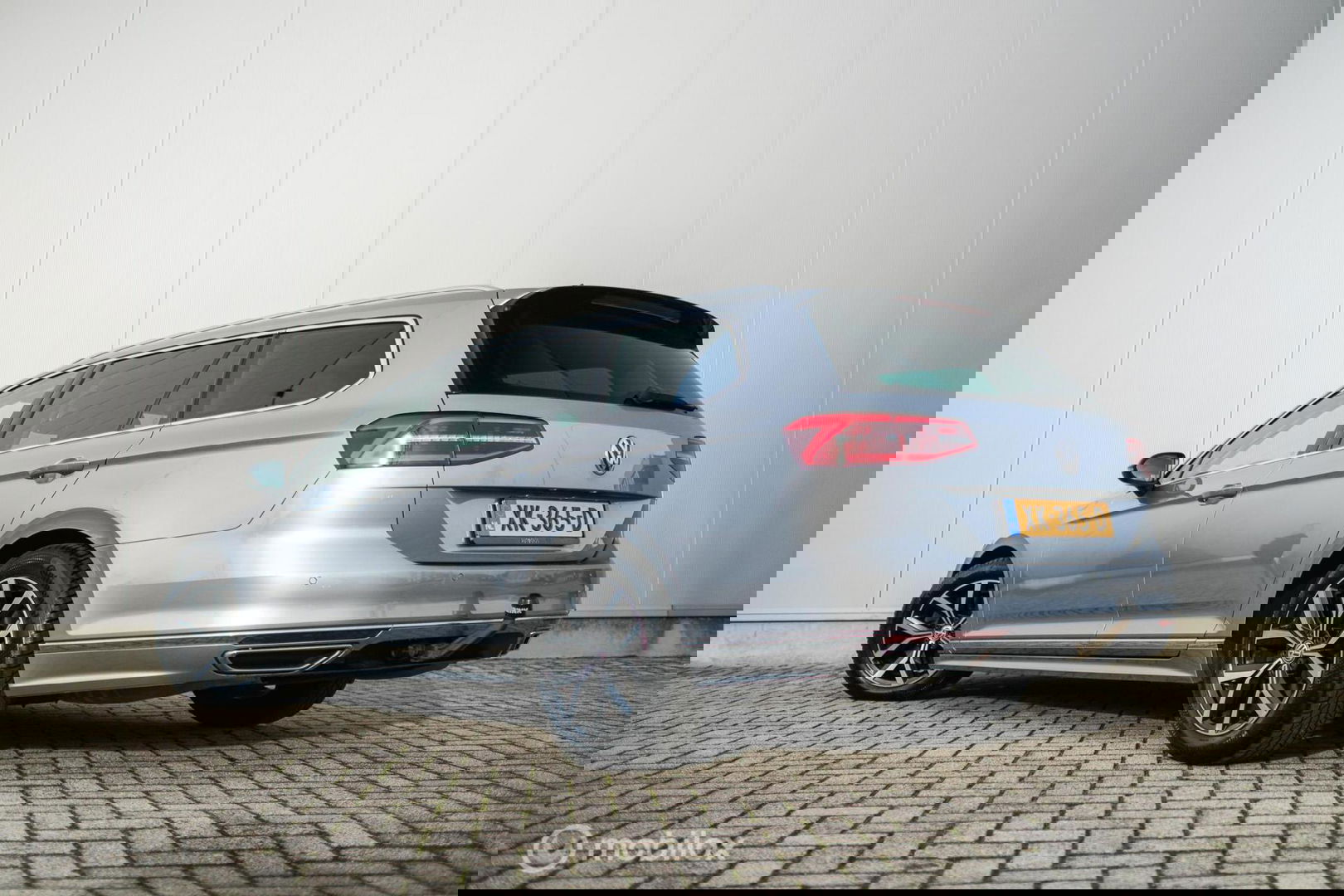 Volkswagen Passat Variant 1.4 TSI ACT Highline Business R | VC | ACC | Camera | Alcantara | Trekhaak | Dealer onderhouden | LED | Rijklaar |