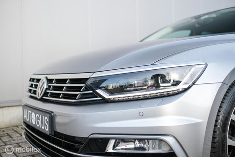 Volkswagen Passat Variant 1.4 TSI ACT Highline Business R | VC | ACC | Camera | Alcantara | Trekhaak | Dealer onderhouden | LED | Rijklaar |