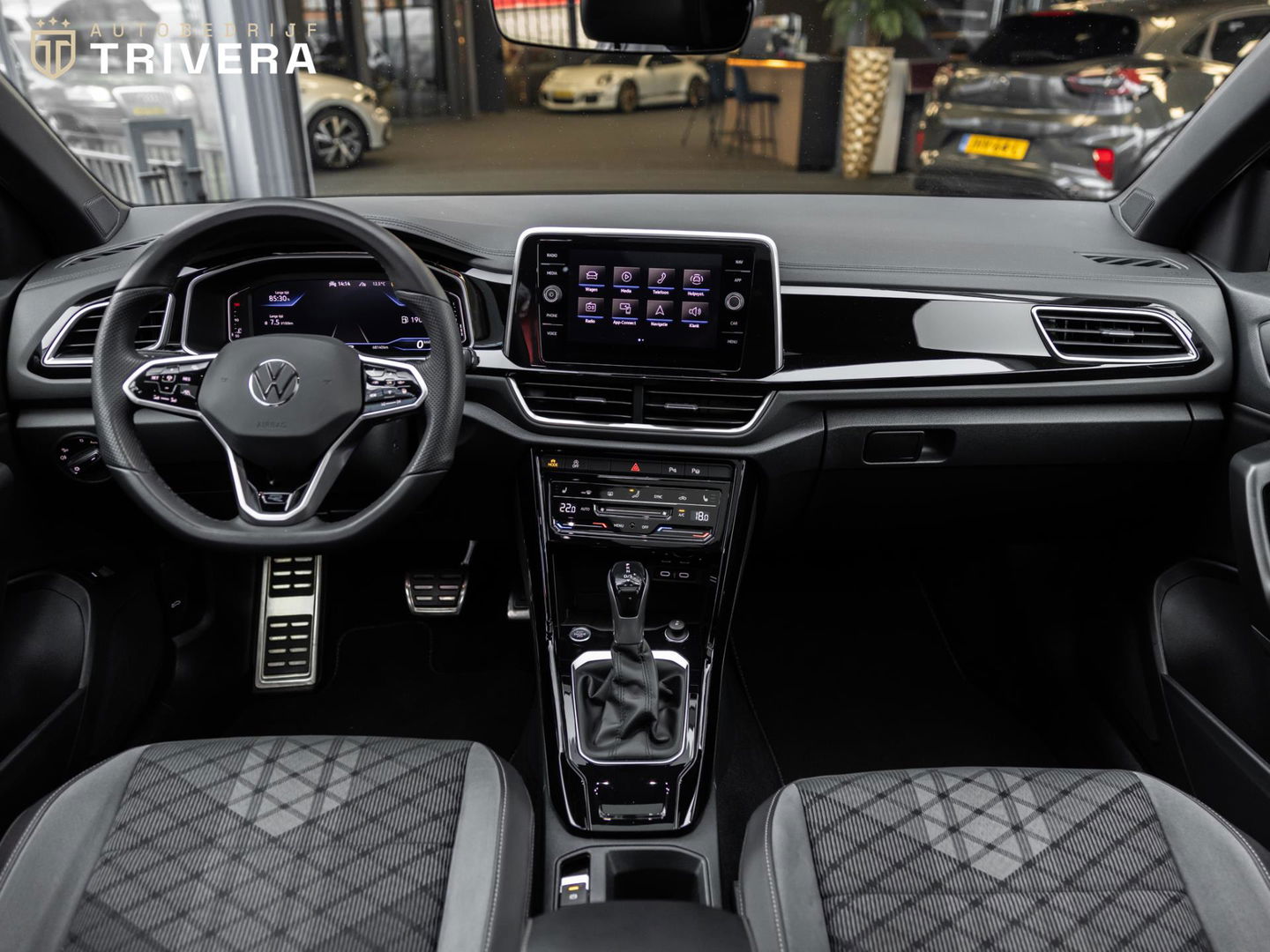 Volkswagen T-Roc 1.5 TSI R-Line I Automaat I PANO I LMV I Volledig dealeronderhouden I 2de eigenaar