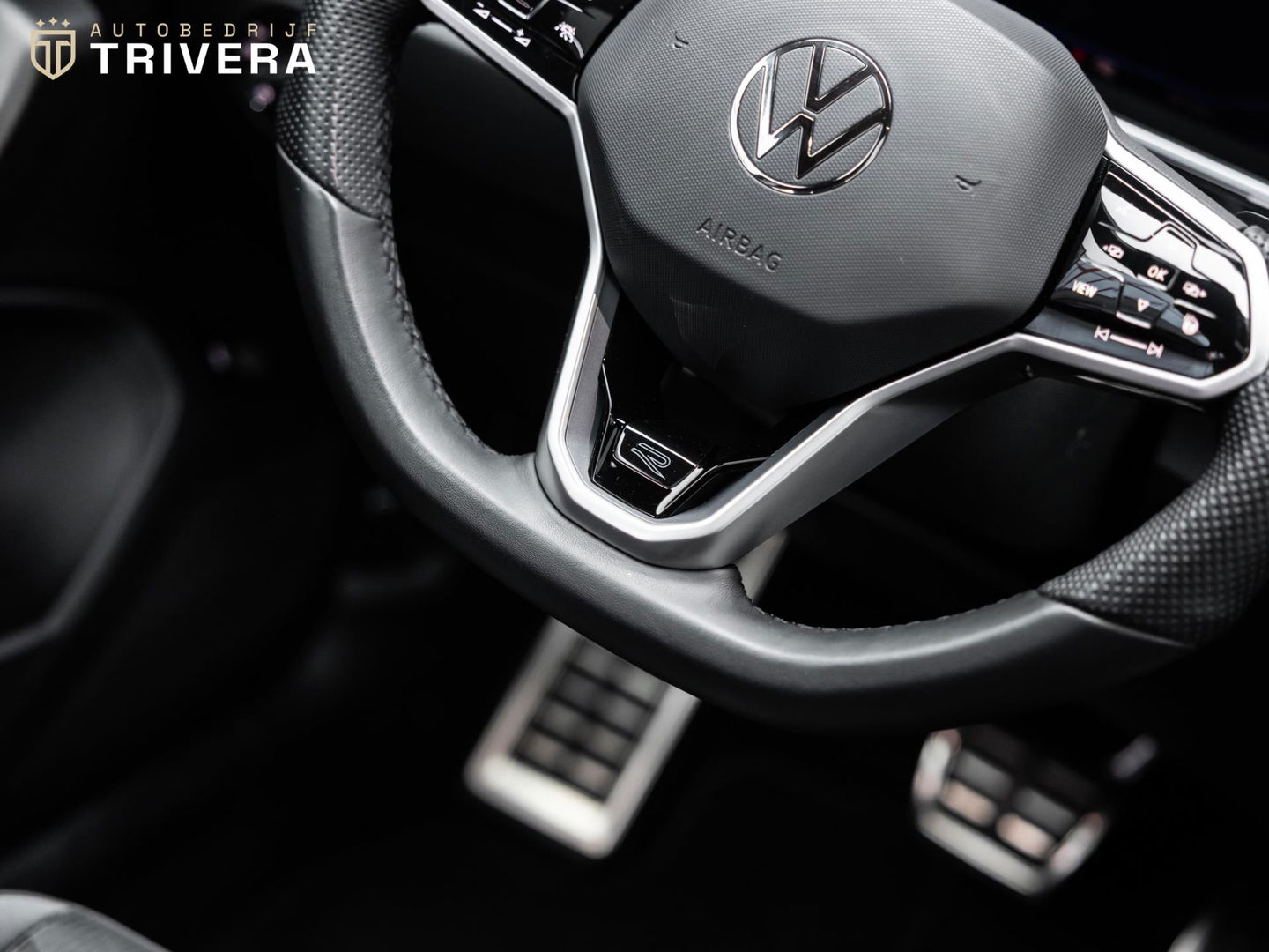 Volkswagen T-Roc 1.5 TSI R-Line I Automaat I PANO I LMV I Volledig dealeronderhouden I 2de eigenaar