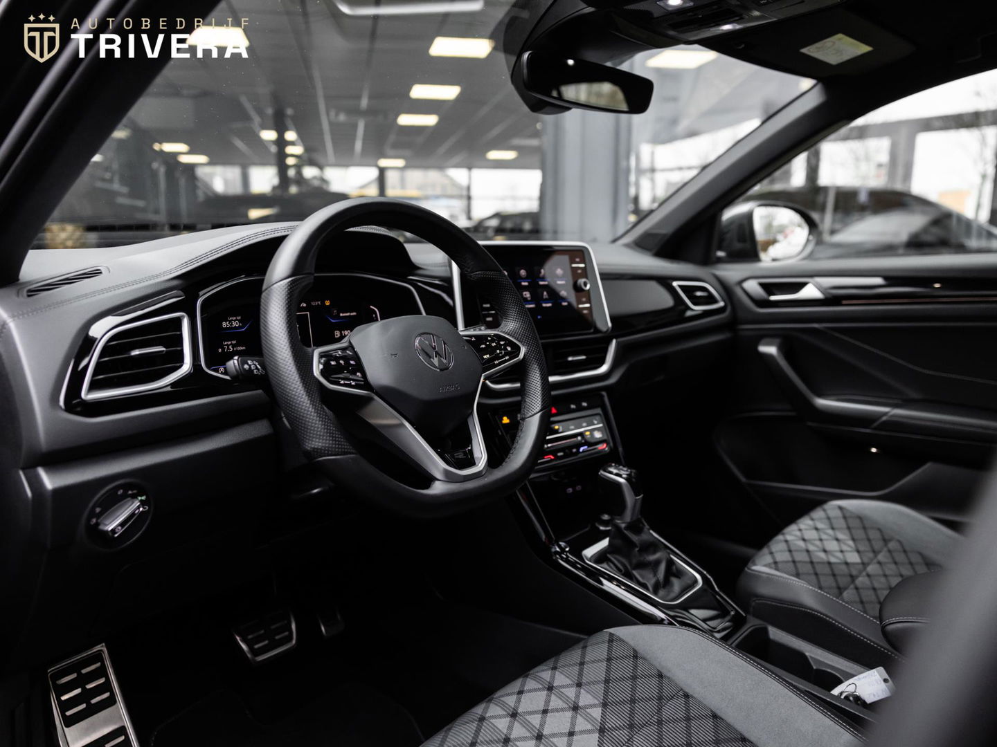 Volkswagen T-Roc 1.5 TSI R-Line I Automaat I PANO I LMV I Volledig dealeronderhouden I 2de eigenaar