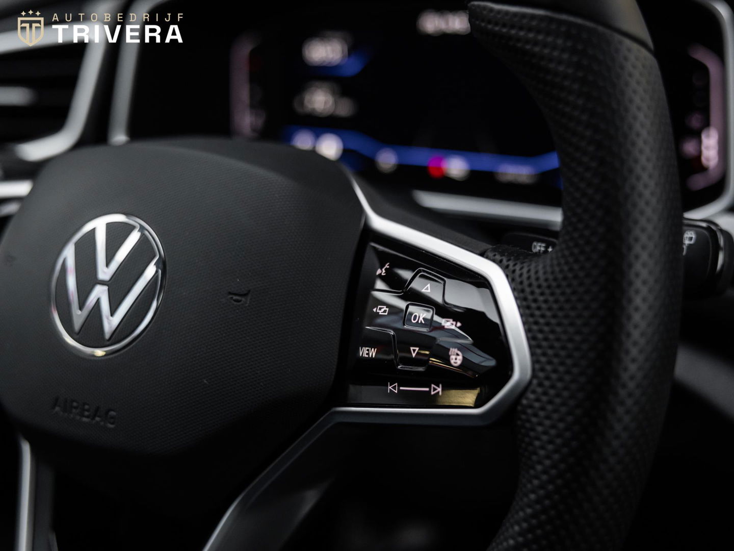 Volkswagen T-Roc 1.5 TSI R-Line I Automaat I PANO I LMV I Volledig dealeronderhouden I 2de eigenaar