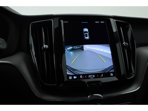 Volvo XC60 2.0 T6 Plug-in hybrid AWD Plus Dark | Long Range | Pano-dak | Camera | 4x Stoel + stuurverw. | Elek. stoelen |