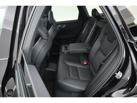 Volvo XC60 2.0 T6 Plug-in hybrid AWD Plus Dark | Long Range | Pano-dak | Camera | 4x Stoel + stuurverw. | Elek. stoelen |