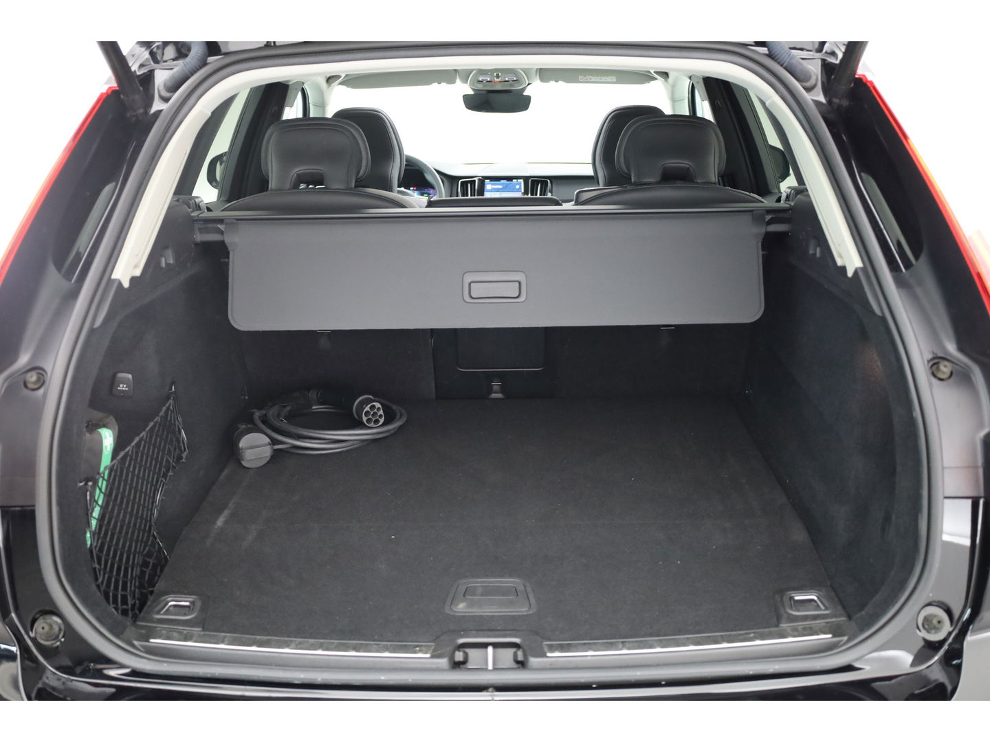 Volvo XC60 2.0 T6 Plug-in hybrid AWD Plus Dark | Long Range | Pano-dak | Camera | 4x Stoel + stuurverw. | Elek. stoelen |