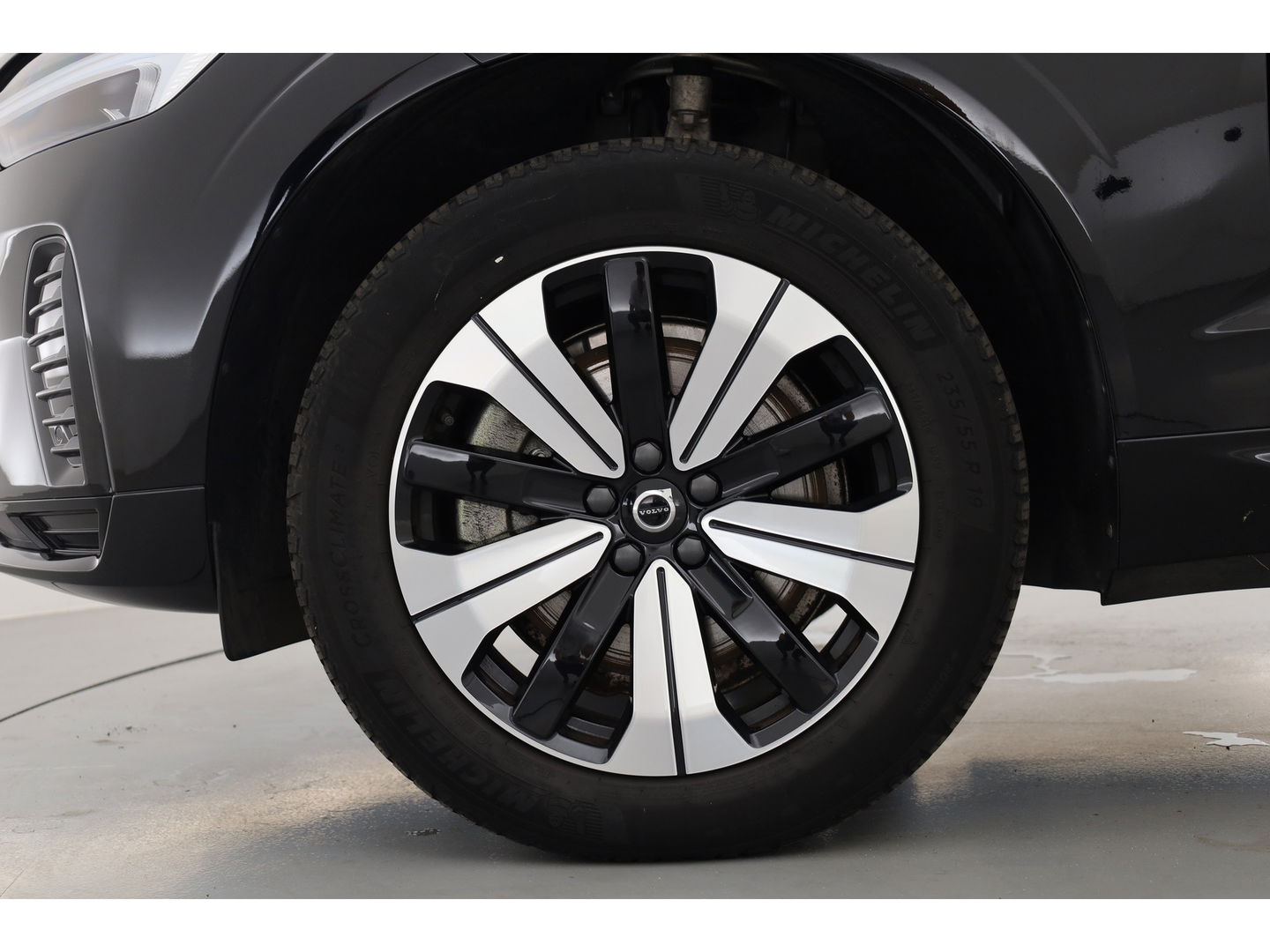 Volvo XC60 2.0 T6 Plug-in hybrid AWD Plus Dark | Long Range | Pano-dak | Camera | 4x Stoel + stuurverw. | Elek. stoelen |