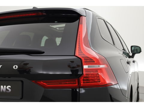 Volvo XC60 2.0 T6 Plug-in hybrid AWD Plus Dark | Long Range | Pano-dak | Camera | 4x Stoel + stuurverw. | Elek. stoelen |