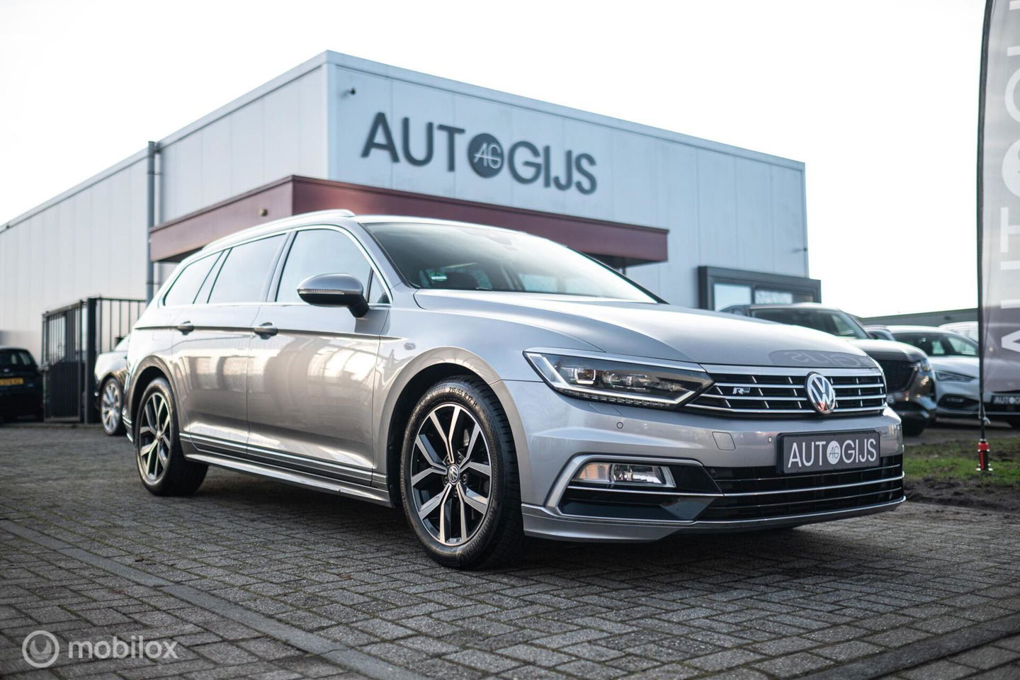 Volkswagen Passat Variant 1.4 TSI ACT Highline Business R | VC | ACC | Camera | Alcantara | Trekhaak | Dealer onderhouden | LED | Rijklaar |