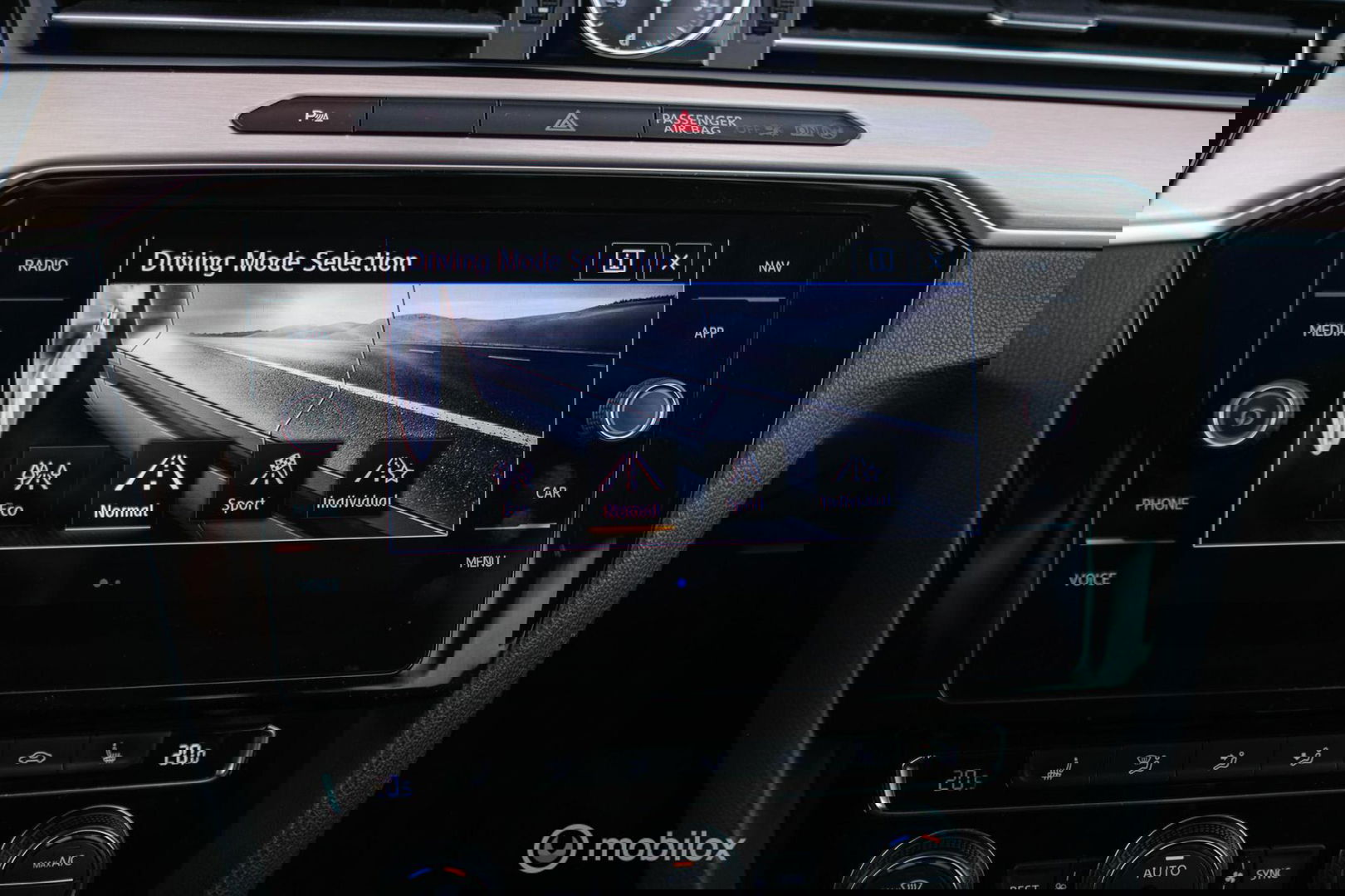 Volkswagen Passat Variant 1.4 TSI ACT Highline Business R | VC | ACC | Camera | Alcantara | Trekhaak | Dealer onderhouden | LED | Rijklaar |