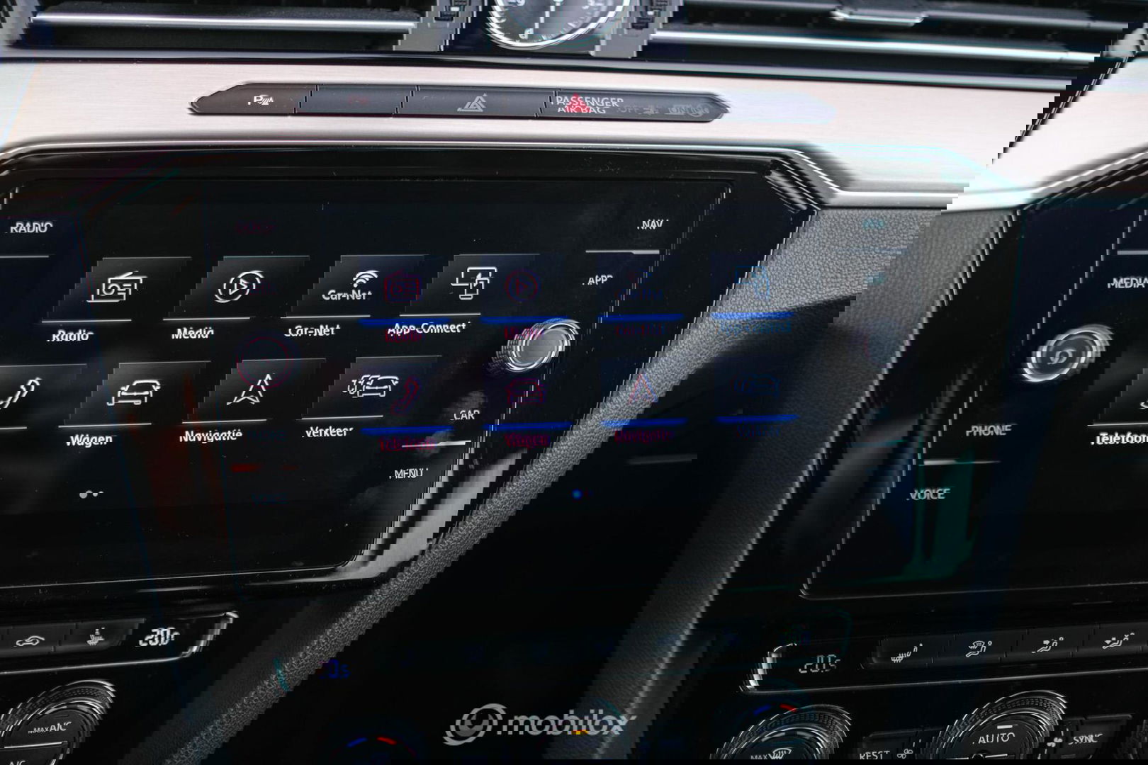 Volkswagen Passat Variant 1.4 TSI ACT Highline Business R | VC | ACC | Camera | Alcantara | Trekhaak | Dealer onderhouden | LED | Rijklaar |