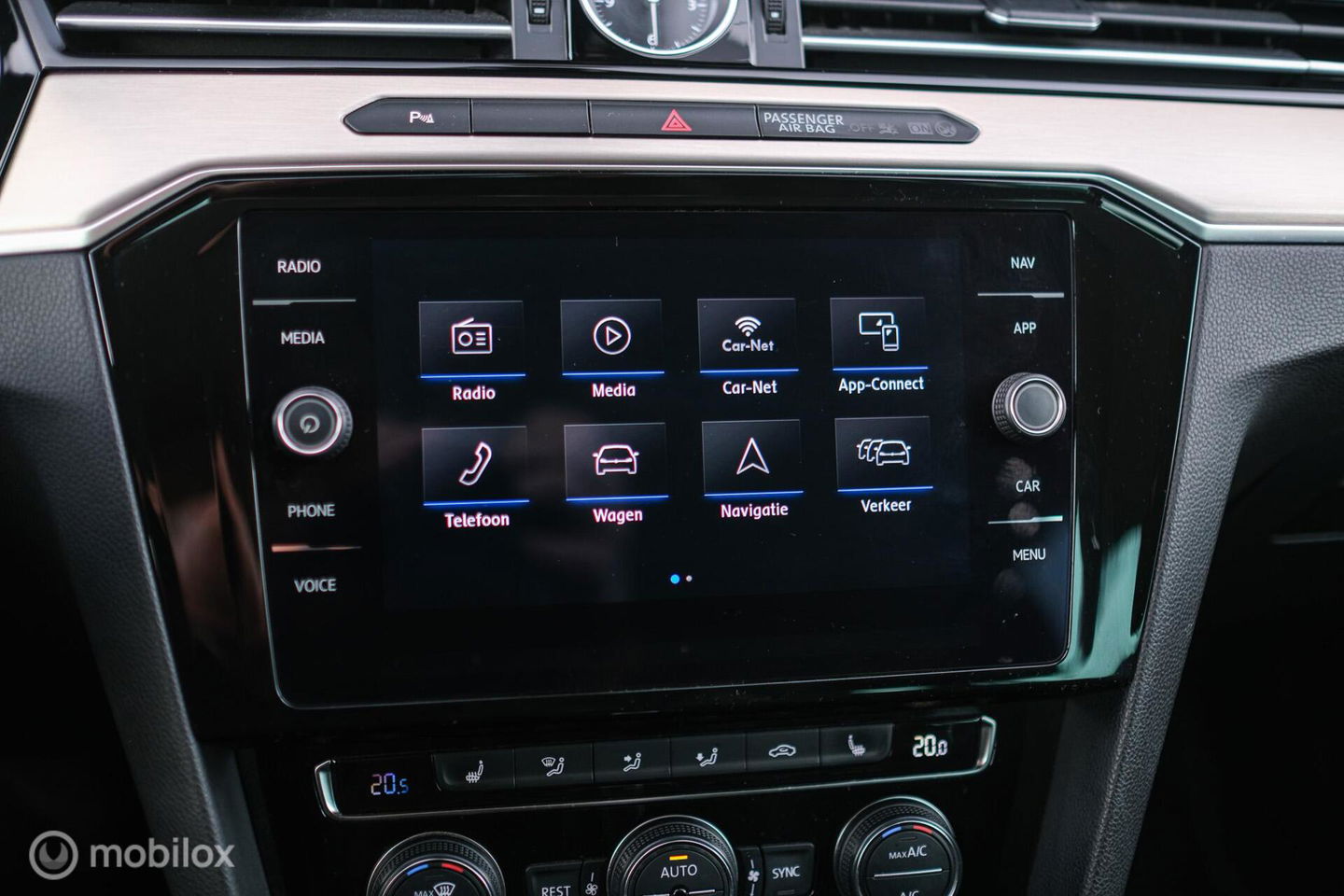 Volkswagen Passat Variant 1.4 TSI ACT Highline Business R | VC | ACC | Camera | Alcantara | Trekhaak | Dealer onderhouden | LED | Rijklaar |