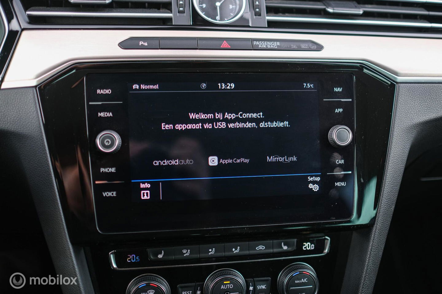 Volkswagen Passat Variant 1.4 TSI ACT Highline Business R | VC | ACC | Camera | Alcantara | Trekhaak | Dealer onderhouden | LED | Rijklaar |