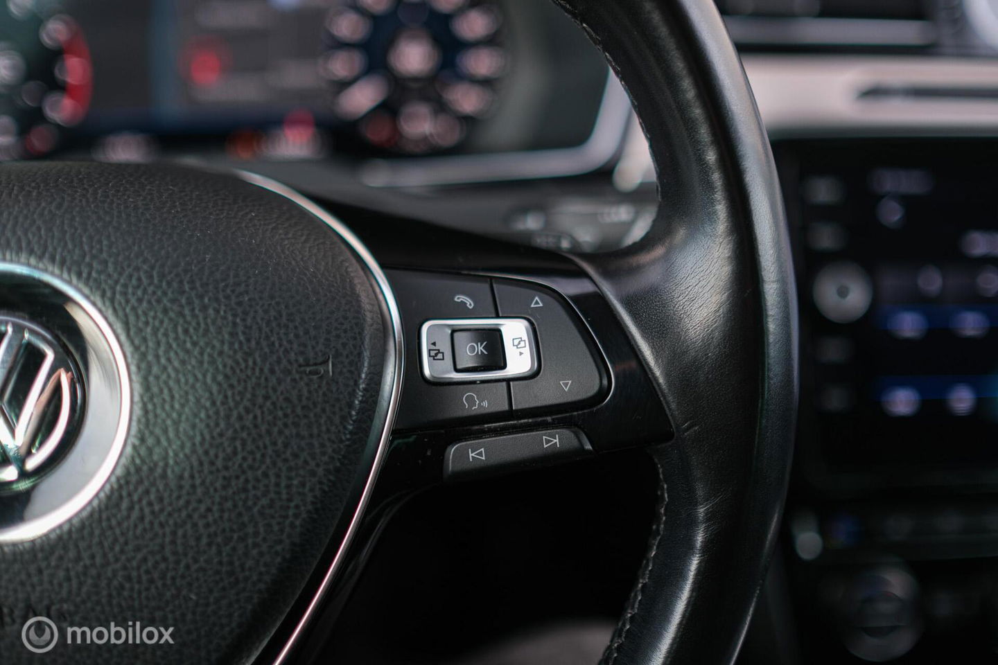 Volkswagen Passat Variant 1.4 TSI ACT Highline Business R | VC | ACC | Camera | Alcantara | Trekhaak | Dealer onderhouden | LED | Rijklaar |