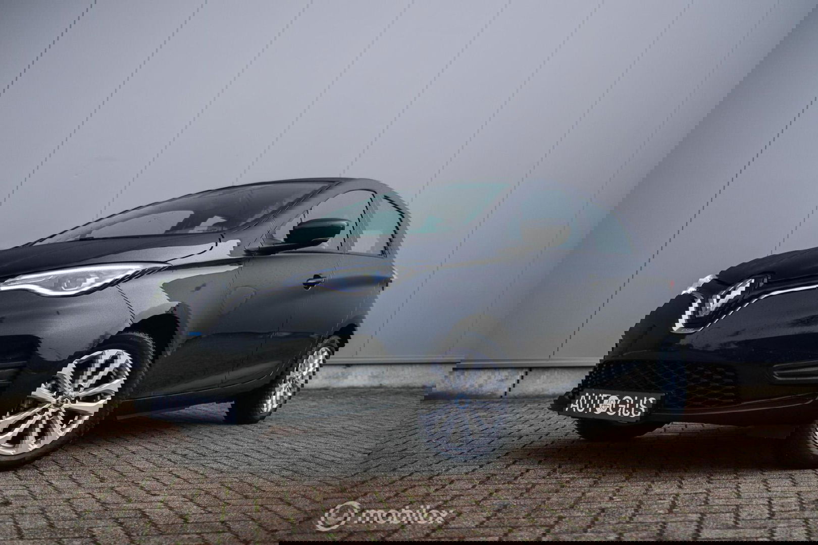 Renault ZOE R110 Life 52 kWh (ex Accu) | Halfleder | Lmv | PDC | Airco | Rijklaarprijs |