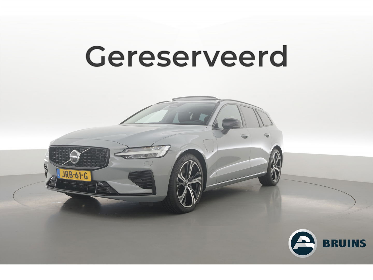 Volvo V60 2.0 T8 AWD Ultra Dark | Full Option |  Bowers & Wilkins | Massage | Trekhaak | HUD |
