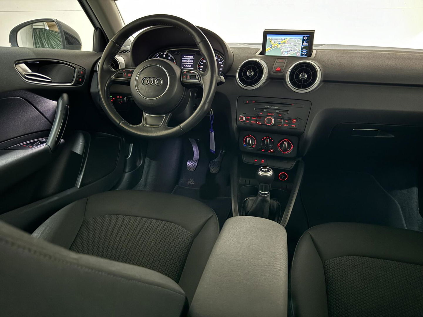 Audi A1 1.2 TFSI S-line Airco Cruise Navi NAP