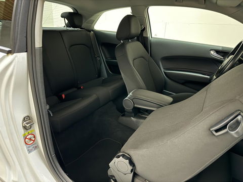 Audi A1 1.2 TFSI S-line Airco Cruise Navi NAP