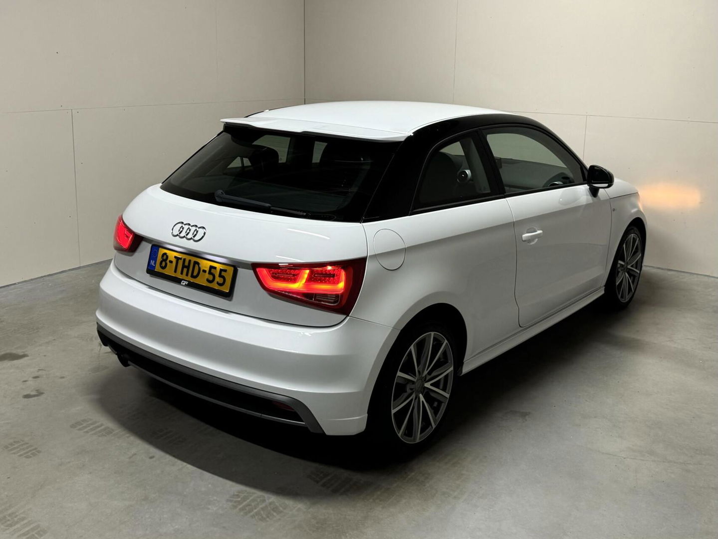 Audi A1 1.2 TFSI S-line Airco Cruise Navi NAP