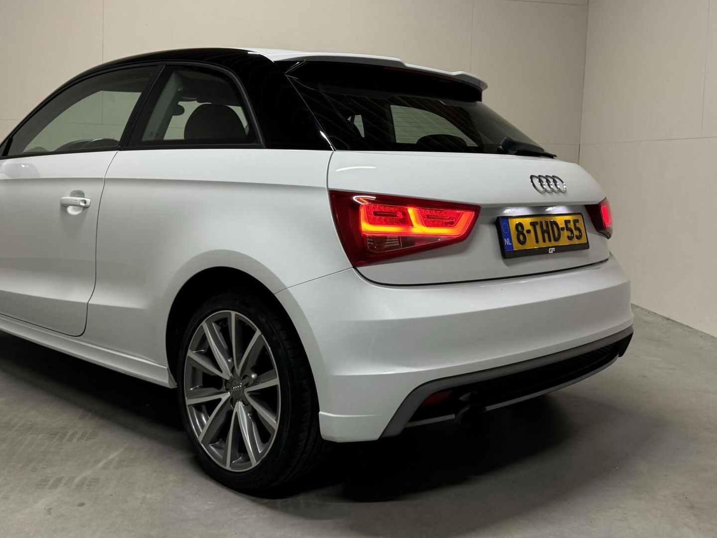 Audi A1 1.2 TFSI S-line Airco Cruise Navi NAP