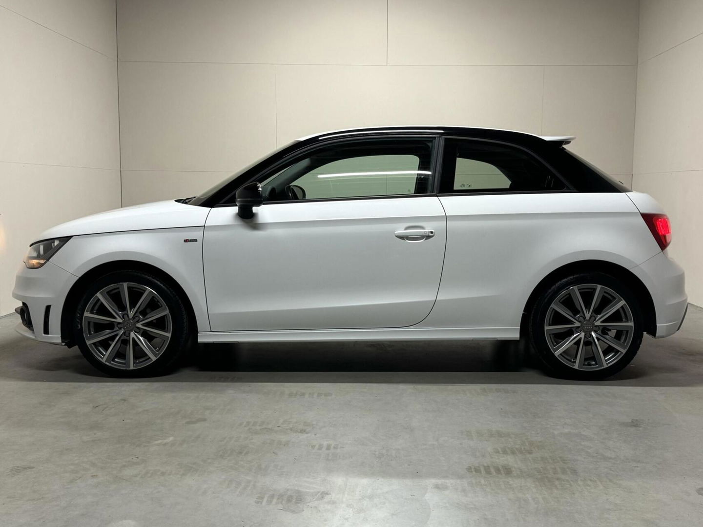 Audi A1 1.2 TFSI S-line Airco Cruise Navi NAP