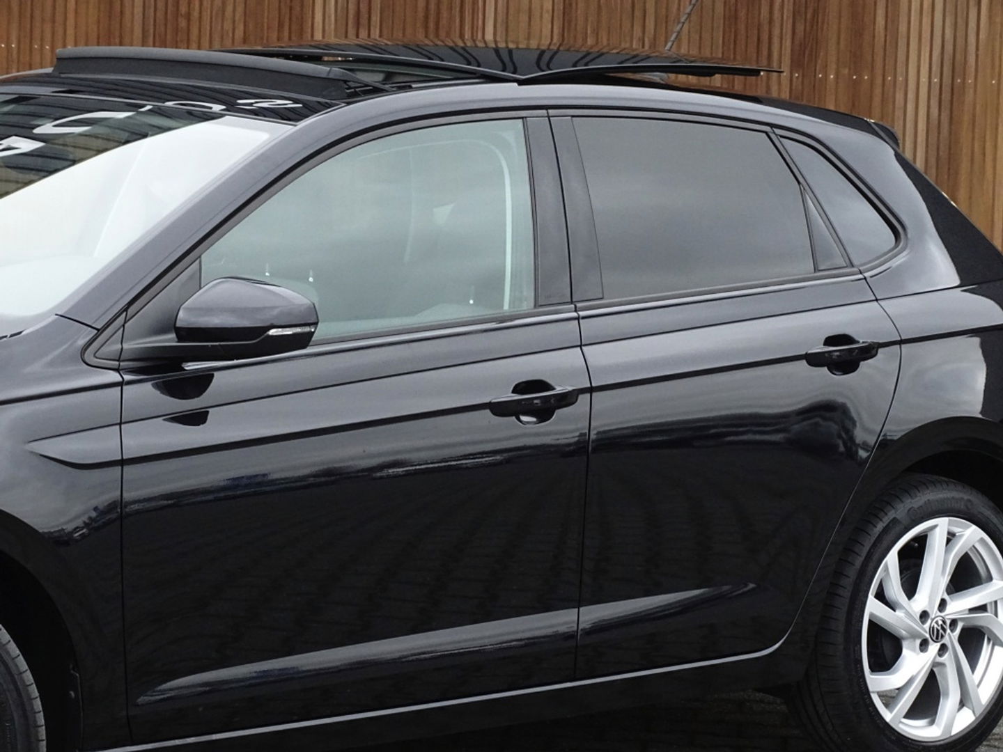 Volkswagen Polo 1.0 TSI 95PK DSG automaat / R-Line / RNS / IQ-Light