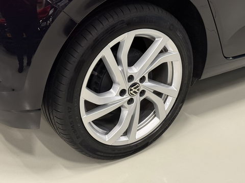 Volkswagen Polo 1.0 TSI 95PK DSG automaat / R-Line / RNS / IQ-Light