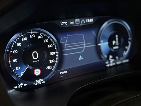 Volvo XC60 T8 392PK automaat AWD / R-Design / 360° *NAP*