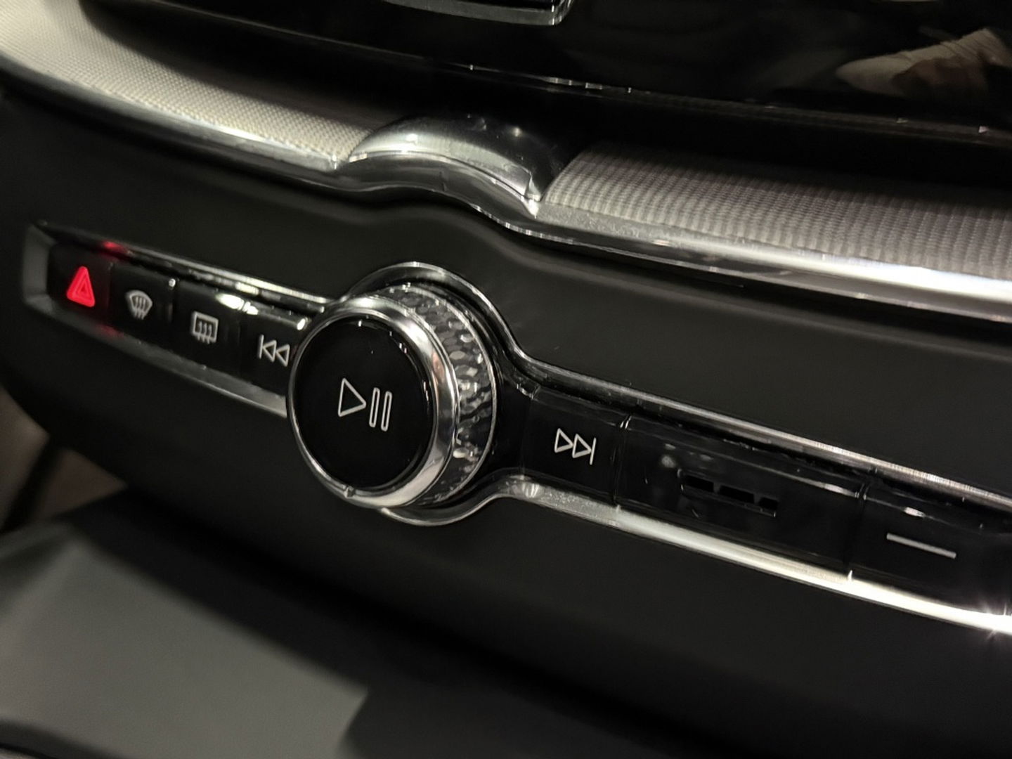 Volvo XC60 T8 392PK automaat AWD / R-Design / 360° *NAP*