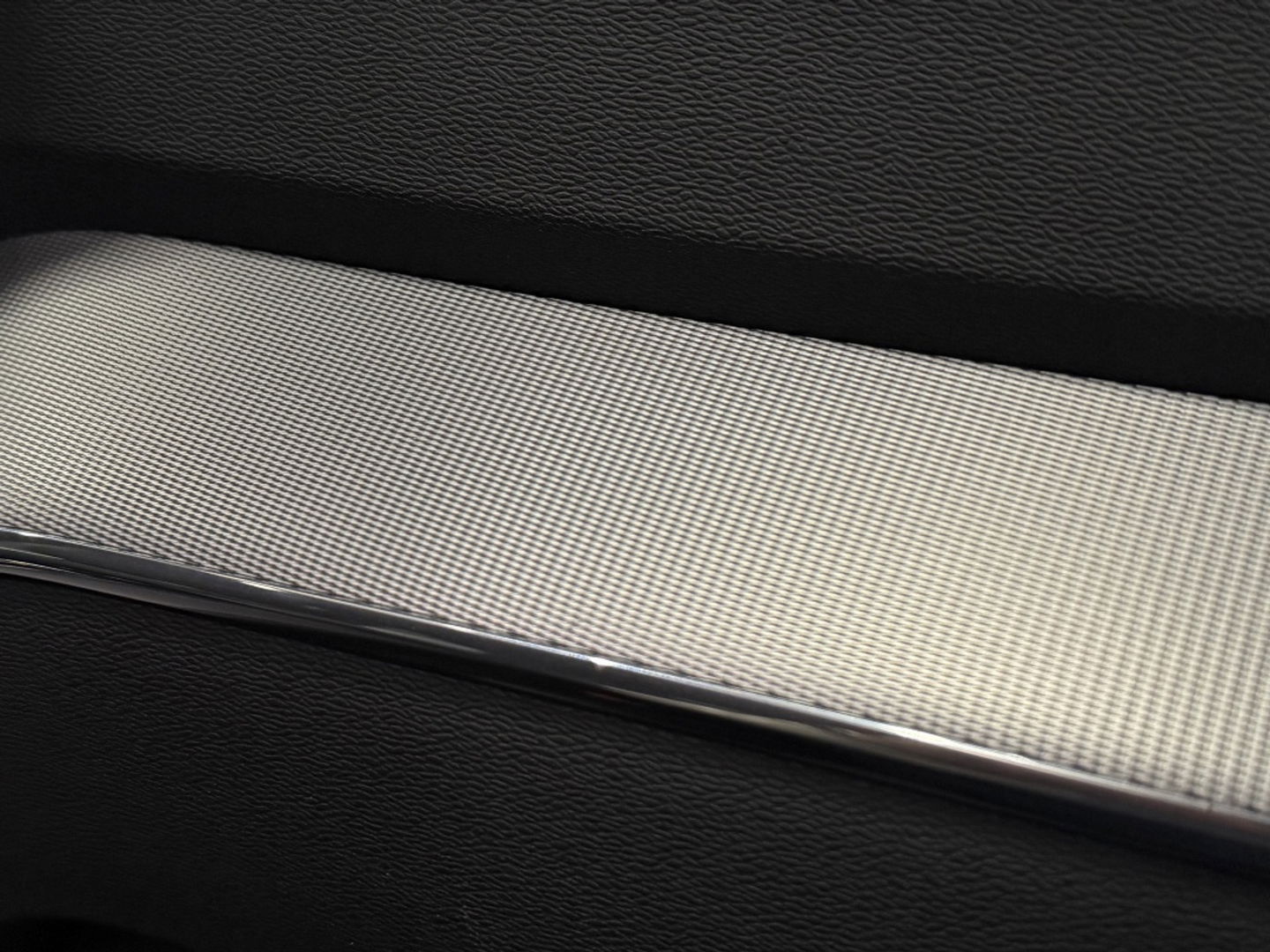 Volvo XC60 T8 392PK automaat AWD / R-Design / 360° *NAP*