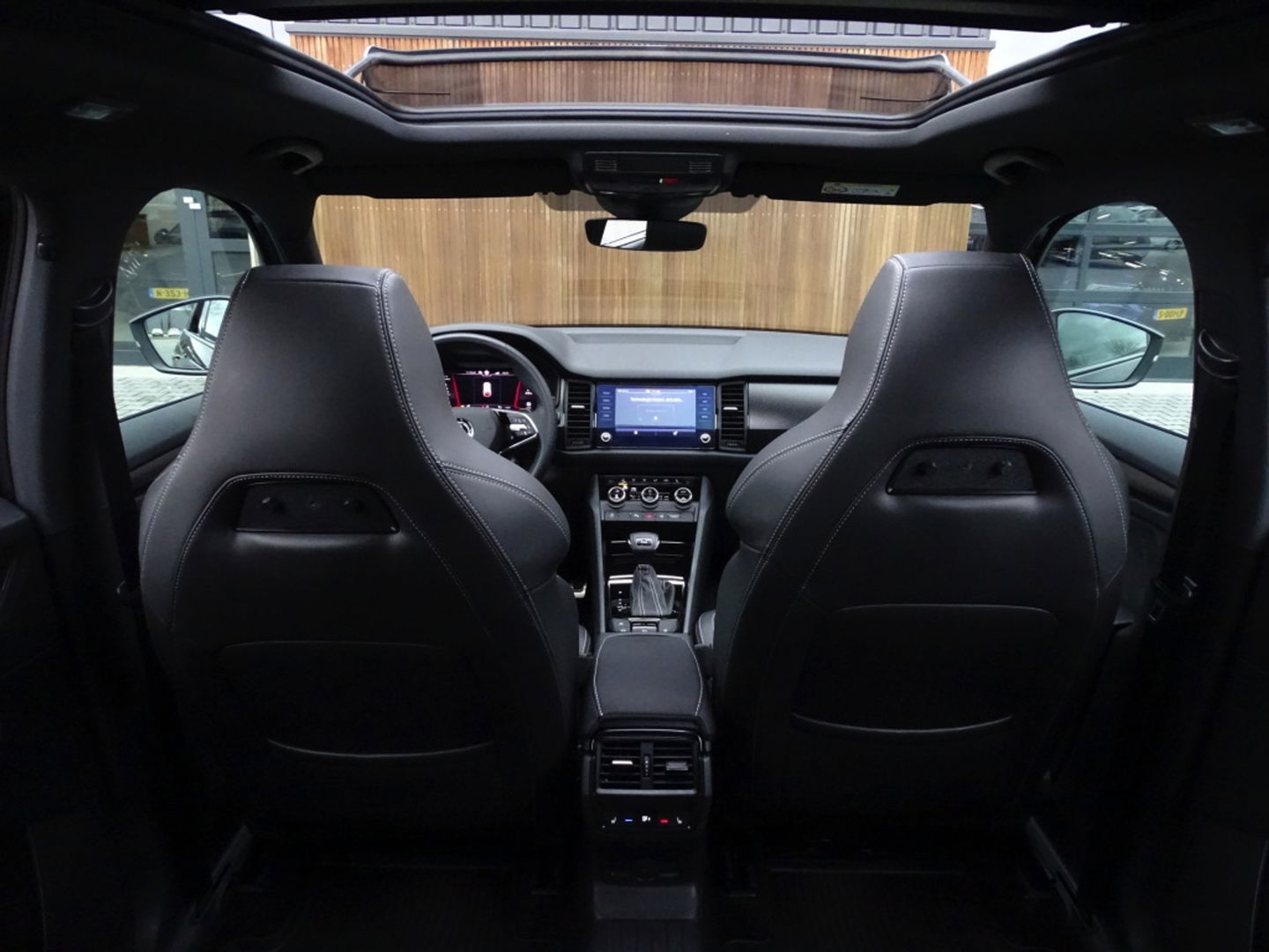 Škoda Kodiaq 1.5 TSI 150PK DSG / Sport B. / 7 pers. / ACC / LED *NAP*