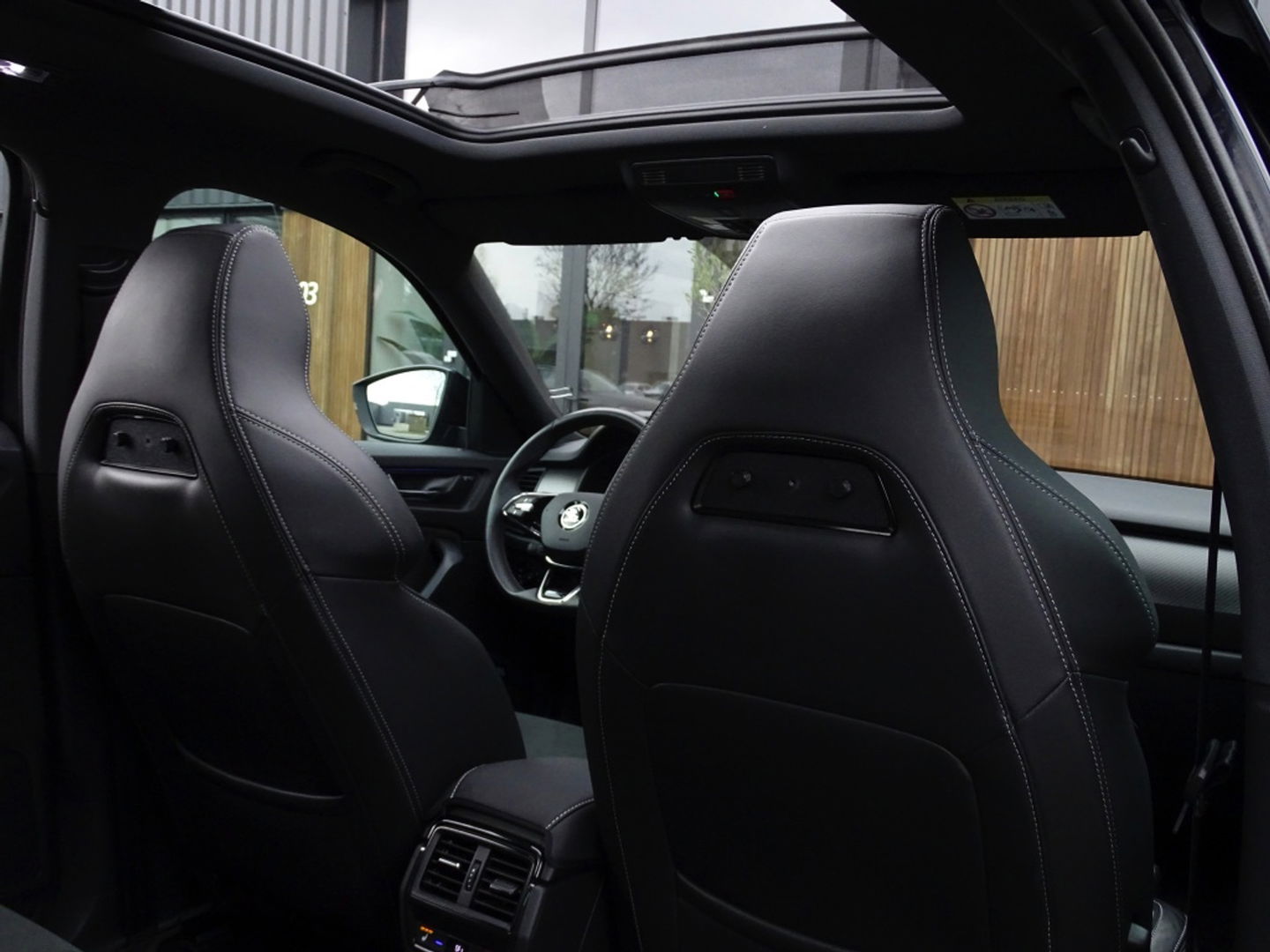 Škoda Kodiaq 1.5 TSI 150PK DSG / Sport B. / 7 pers. / ACC / LED *NAP*