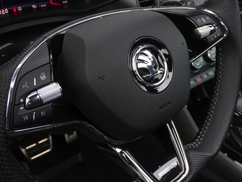 Škoda Kodiaq 1.5 TSI 150PK DSG / Sport B. / 7 pers. / ACC / LED *NAP*