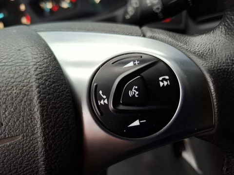 Ford Transit 350 2.0 TDCI L3H2 DC Trend DUBBEL CABINE / TREKHAAK / NAVI / CAMERA