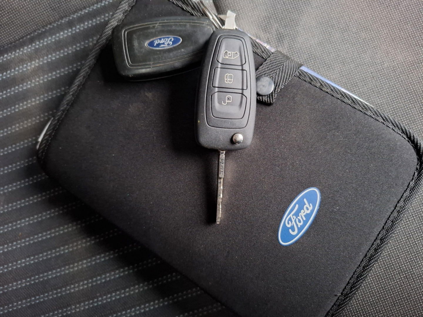 Ford Transit 350 2.0 TDCI L3H2 DC Trend DUBBEL CABINE / TREKHAAK / NAVI / CAMERA