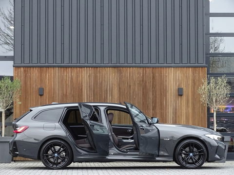 BMW 3 Serie Touring 330e 292PK / M-Sport / Individual / Laser / Harman Kardon / 2022