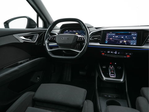Audi Q4 e-tron 40 Launch edition Advanced Plus 77 kWh [3-Fase] {SOH-93%} (INCL-BTW) *HEATPUMP | ADAPT-CRUISE | MATRIX-LED | NAVI-FULLMAP | KEYLESS | CAMERA | DIGI-COCKPIT | DAB | AMBIENT-LIGHT | HEATED-SPORTSEATS | SHIFT-PADDLES | PRIVACY-GLASS | 19''ALU*
