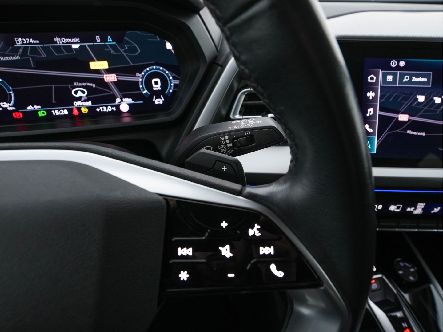 Audi Q4 e-tron 40 Launch edition Advanced Plus 77 kWh [3-Fase] {SOH-93%} (INCL-BTW) *HEATPUMP | ADAPT-CRUISE | MATRIX-LED | NAVI-FULLMAP | KEYLESS | CAMERA | DIGI-COCKPIT | DAB | AMBIENT-LIGHT | HEATED-SPORTSEATS | SHIFT-PADDLES | PRIVACY-GLASS | 19''ALU*