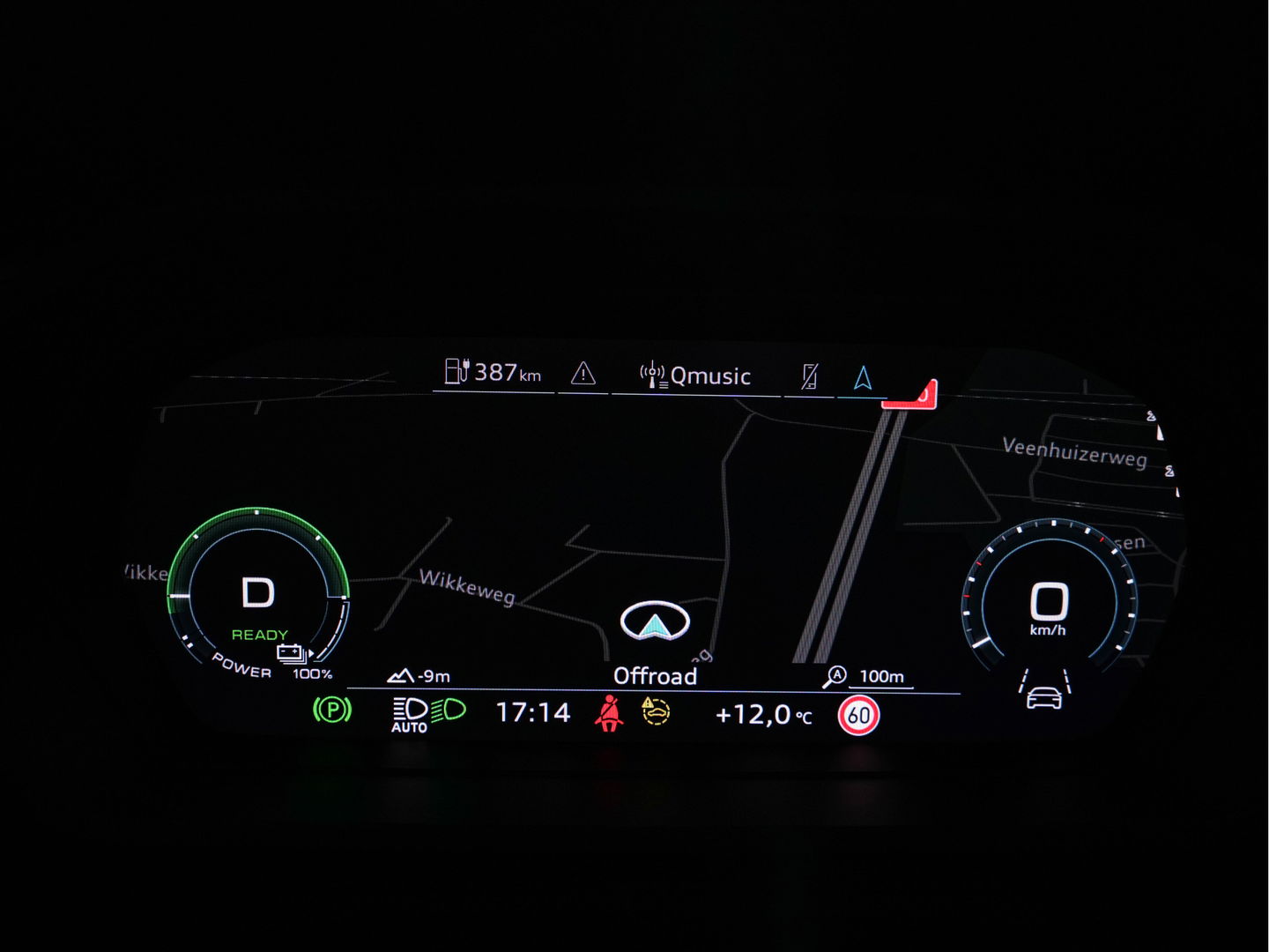 Audi Q4 e-tron 40 Launch edition Advanced Plus 77 kWh [3-Fase] {SOH-93%} (INCL-BTW) *HEATPUMP | ADAPT-CRUISE | MATRIX-LED | NAVI-FULLMAP | KEYLESS | CAMERA | DIGI-COCKPIT | DAB | AMBIENT-LIGHT | HEATED-SPORTSEATS | SHIFT-PADDLES | PRIVACY-GLASS | 19''ALU*