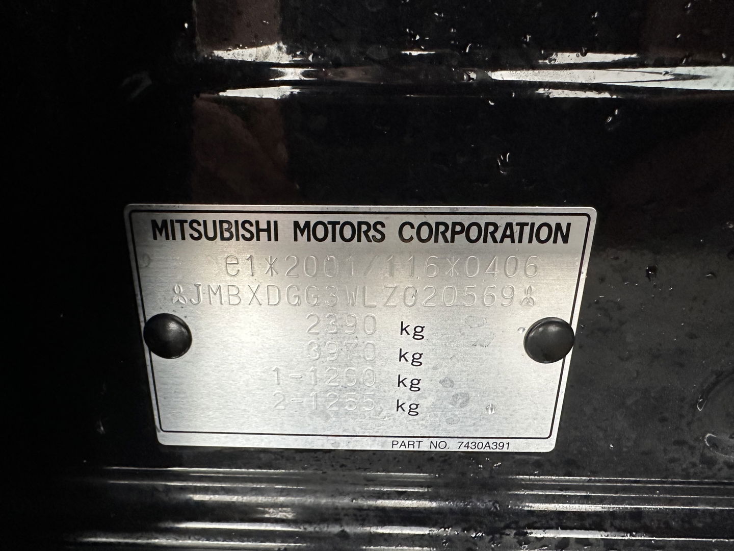 Mitsubishi Outlander 2.4 PHEV Intense (INCL.BTW) *LEATHER-MICROFIBRE | LED-LIGHTS | KEYLESS | CAMERA | HEATED-COMFORTSEATS | ECC | SHIFT-PADDLES | PDC | CRUISE | PRIVACY-GLASS | DAB | TOWBAR | 18''ALU *