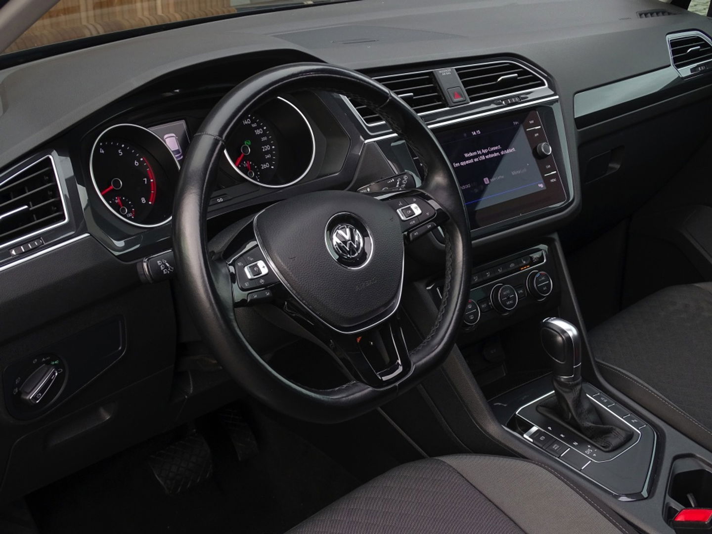 Volkswagen Tiguan 1.5 TSI 150PK DSG-automaat / panoramadak / ACC / LED / *NAP*