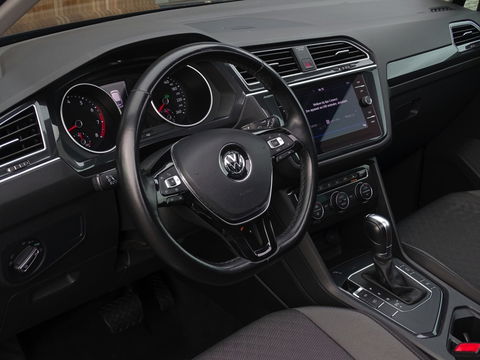 Volkswagen Tiguan 1.5 TSI 150PK DSG-automaat / panoramadak / ACC / LED / *NAP*