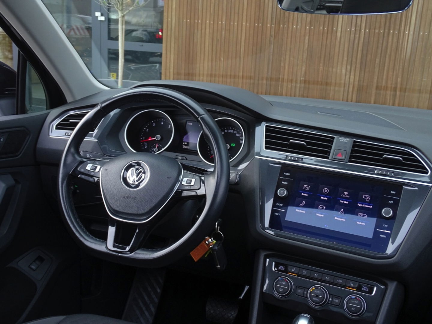 Volkswagen Tiguan 1.5 TSI 150PK DSG-automaat / panoramadak / ACC / LED / *NAP*