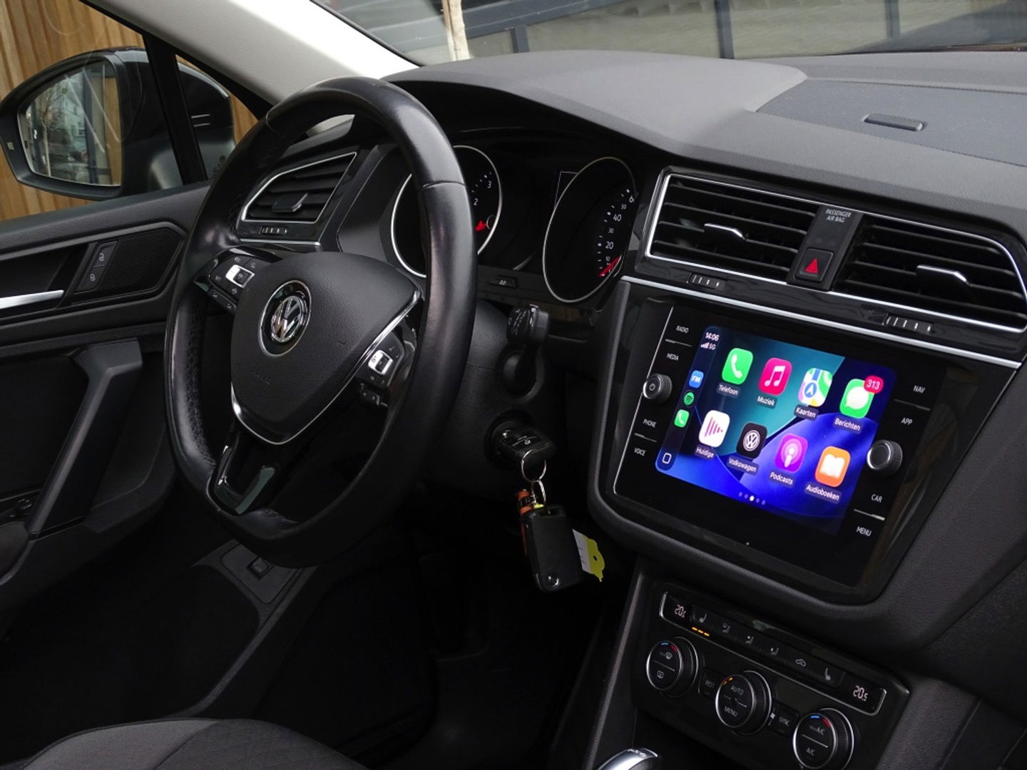 Volkswagen Tiguan 1.5 TSI 150PK DSG-automaat / panoramadak / ACC / LED / *NAP*