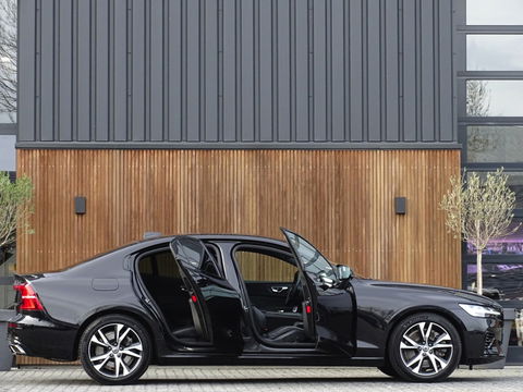 Volvo S60 T8 392PK AWD / R-design / ACC / Harman Kardon / LED