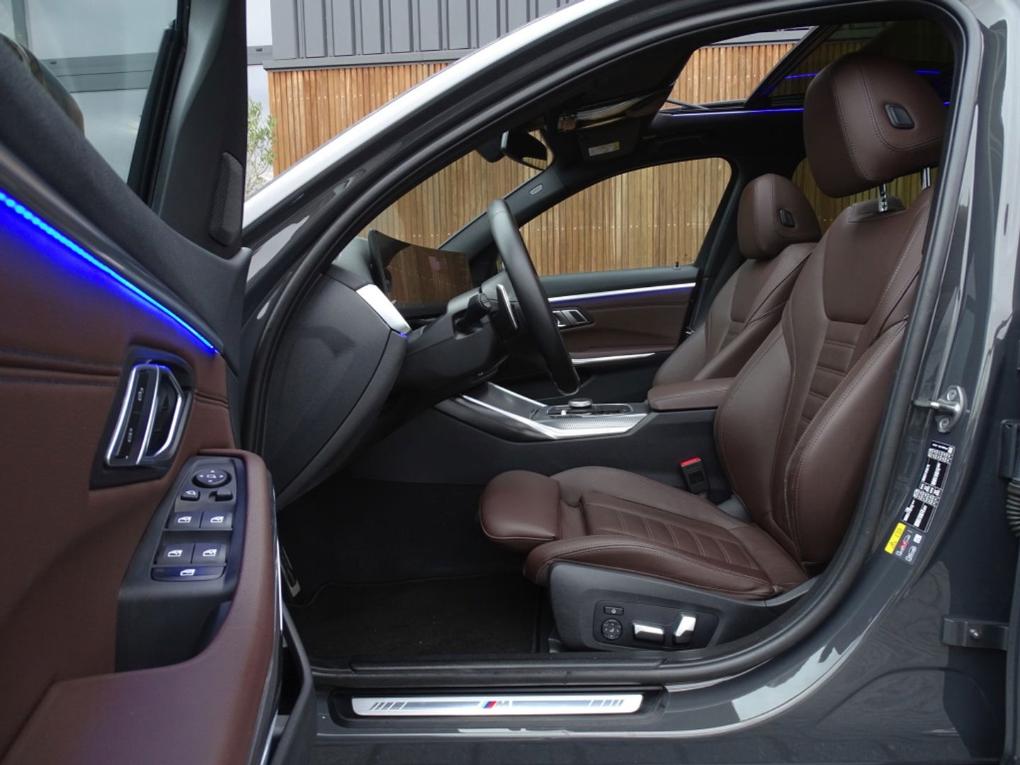 BMW 3 Serie Touring 330e 292PK / M-Sport / Individual / Laser / Harman Kardon / 2022