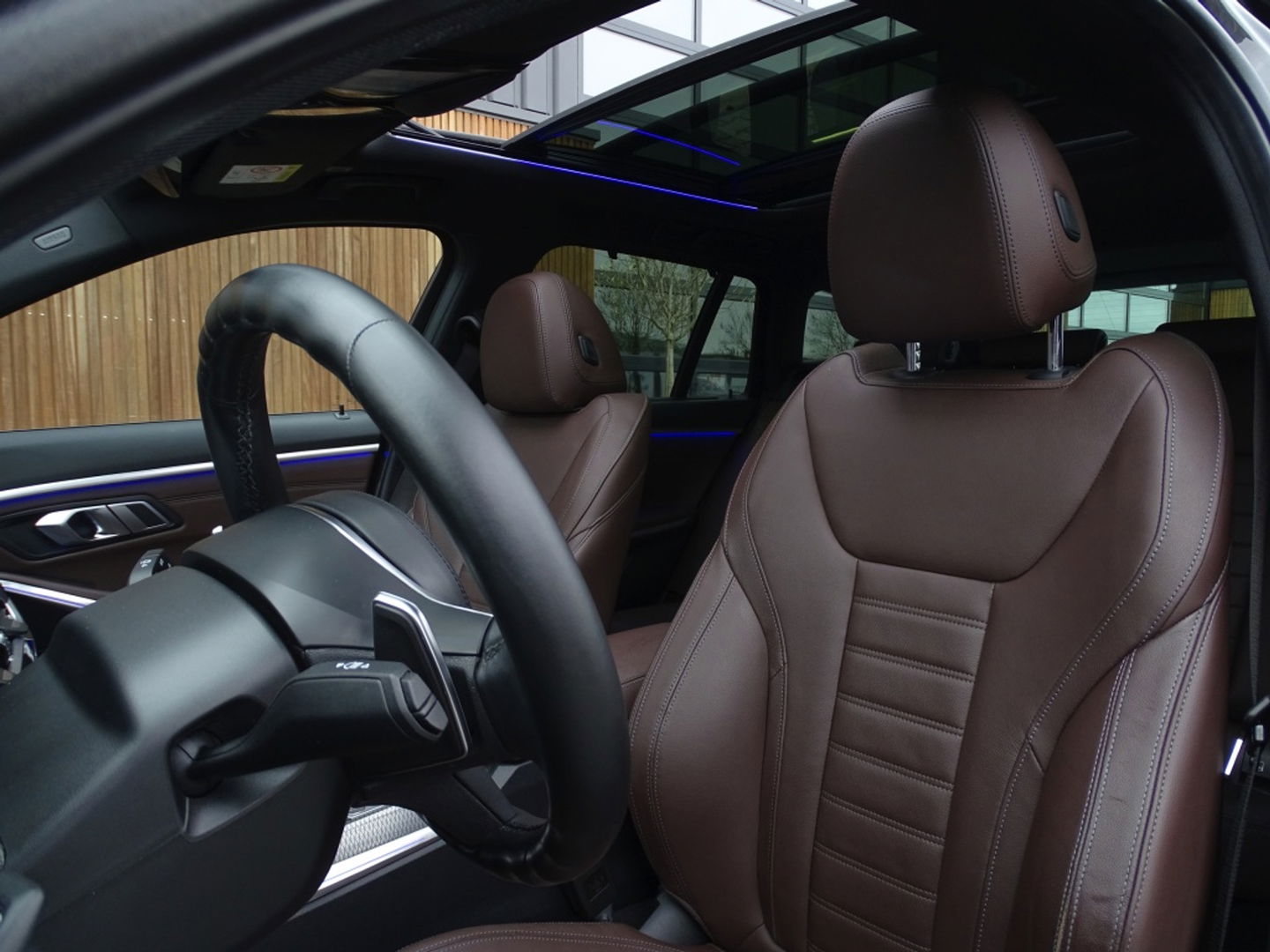 BMW 3 Serie Touring 330e 292PK / M-Sport / Individual / Laser / Harman Kardon / 2022