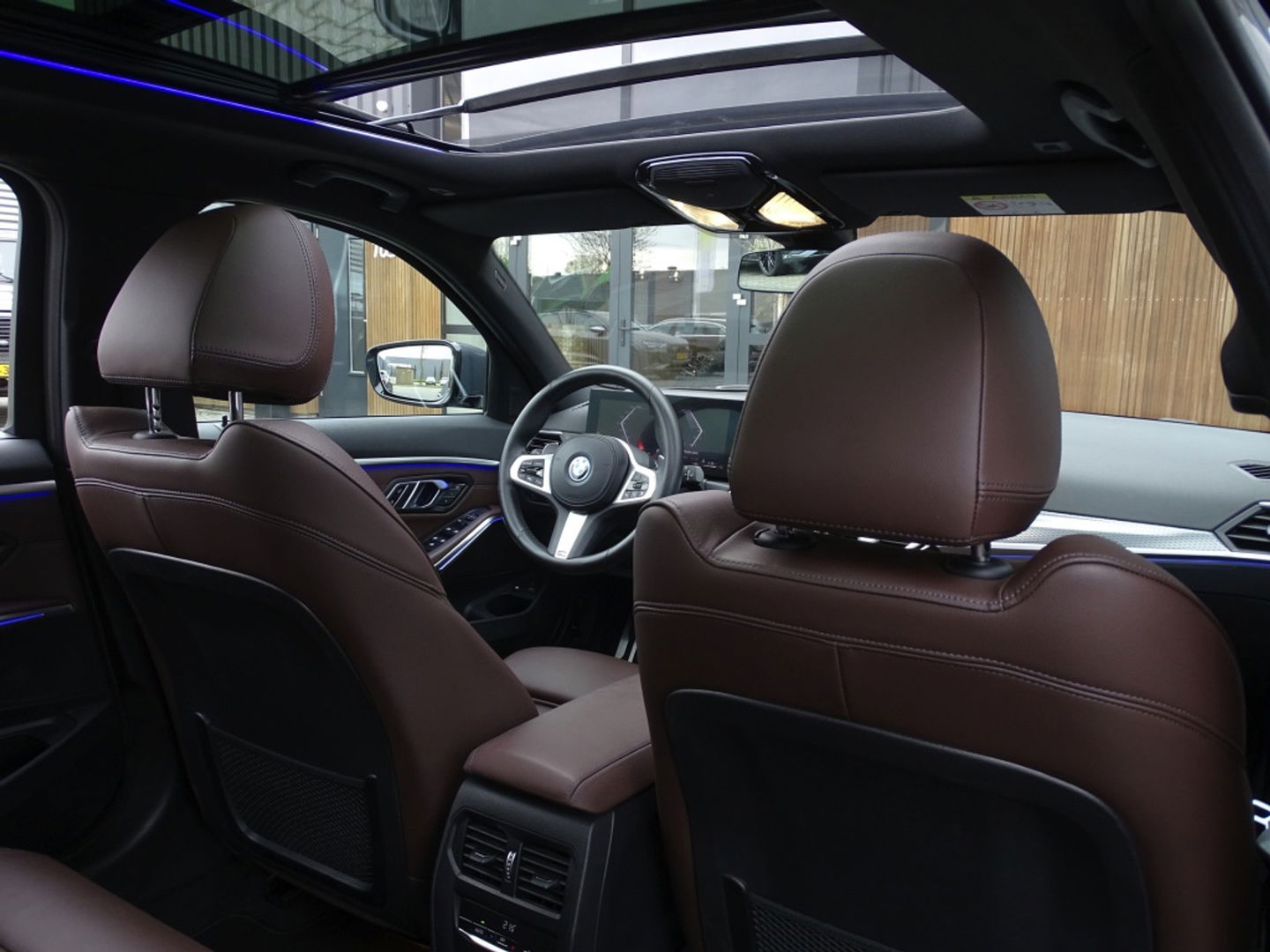 BMW 3 Serie Touring 330e 292PK / M-Sport / Individual / Laser / Harman Kardon / 2022