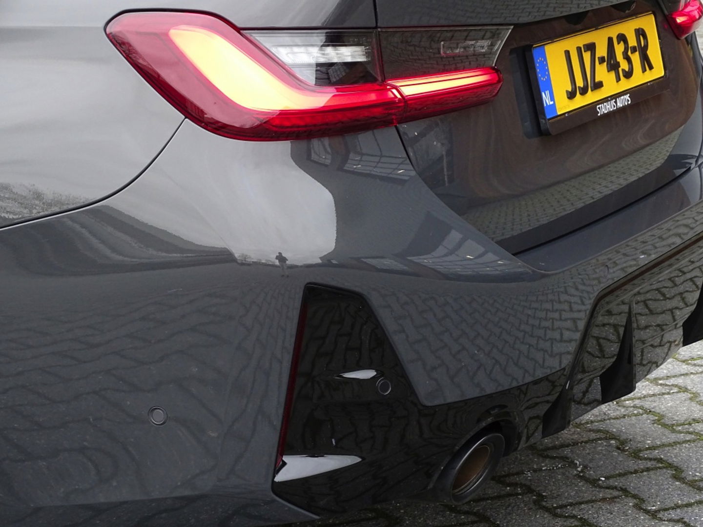 BMW 3 Serie Touring 330e 292PK / M-Sport / Individual / Laser / Harman Kardon / 2022