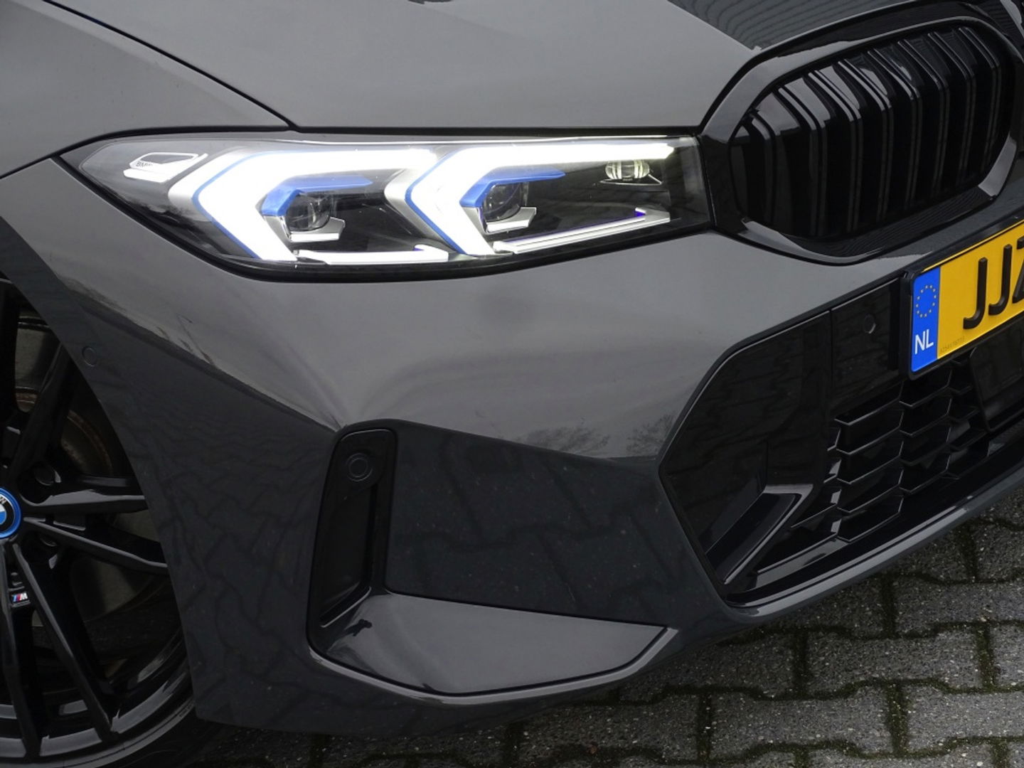 BMW 3 Serie Touring 330e 292PK / M-Sport / Individual / Laser / Harman Kardon / 2022